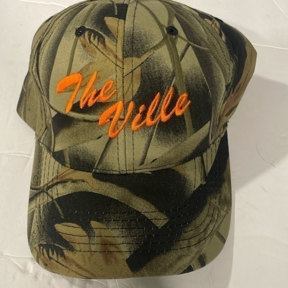 New Reeltree  The Ville  green canvas camo hat with adjustable Velcro nwt